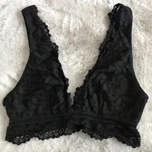 VS Plunge Lace Crochet Bralette 🌑
